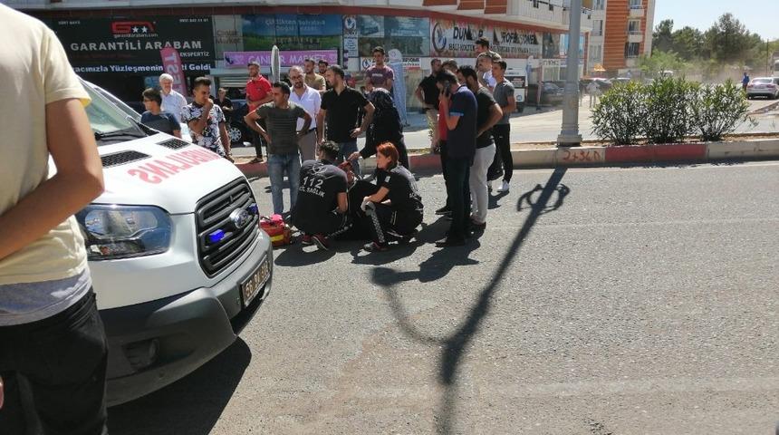 Siirt&rsquo;te otomobilin &ccedil;arptığı kadın yaralandı