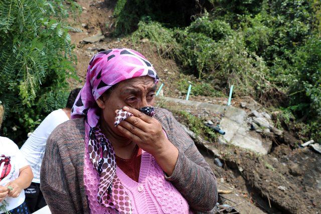 Zonguldak'taki heyelanda 6 ev çöktü, 20 kişi evsiz kaldı