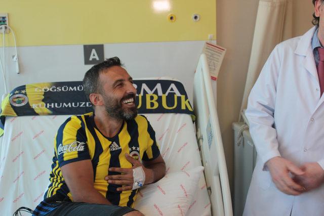 Elektrik çarpması sonucu kalbi duran Fenerbahçeli taraftar sağlığına kavuştu