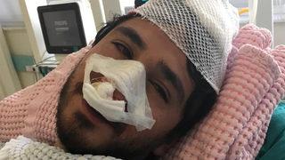 Rapor alamayan baba oğluyla birlikte doktoru darp etti