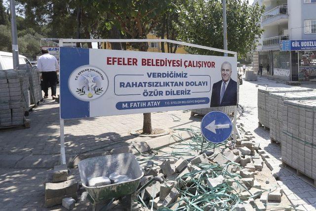 Efeler’de bozulan yollar parke taşıyla döşeniyor