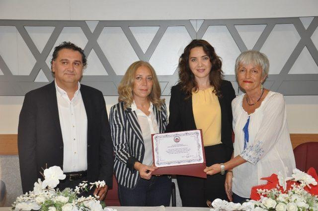 Afyonkarahisar Türk Anneler Derneğinden AFSÜ’ye 3 tıbbi cihaz bağışı