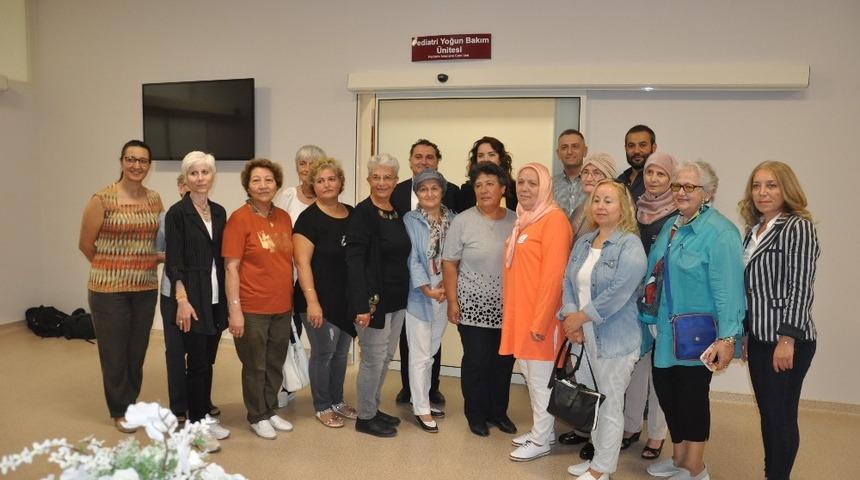 Afyonkarahisar T&uuml;rk Anneler Derneğinden AFS&Uuml;&rsquo;ye 3 tıbbi cihaz bağışı