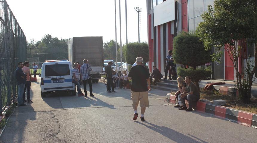 Eskişehirspor'un kulüp eşyaları haczedildi 