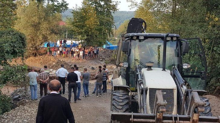 Düzce'de etkili olan yağış dereleri taşırdı G3