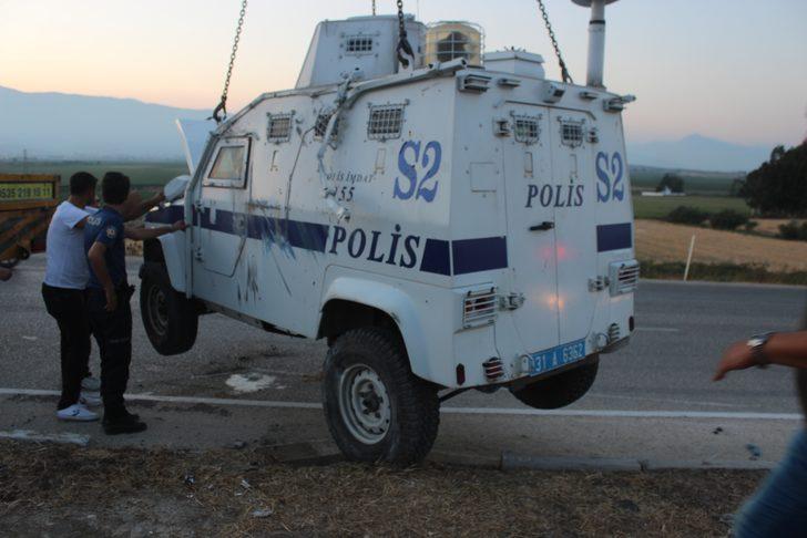 Son dakika: Hatay'da zırhlı polis aracı devrildi! Yaralılar var G4