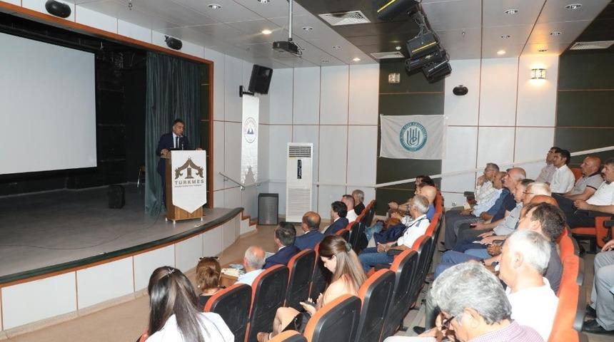 Ahlat&rsquo;ta II. Uluslararası Geleneksel T&uuml;rk Mezar Taşları Sempozyumu d&uuml;zenlendi