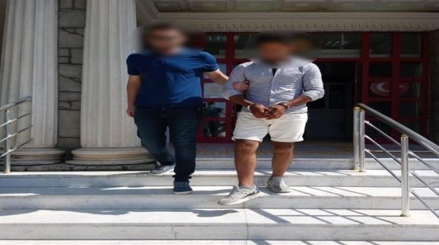 Çalıntı motosikletle uyuşturucu servisi yaparken yakalandı