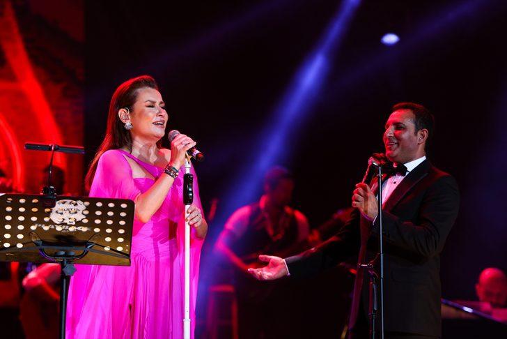 Deniz Seki ile Rafet El Roman aynı sahneyi paylaştı G3