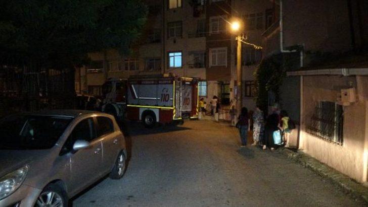 İzmit’te çökme tehlikesi bulunan 2 bina tahliye edildi G4