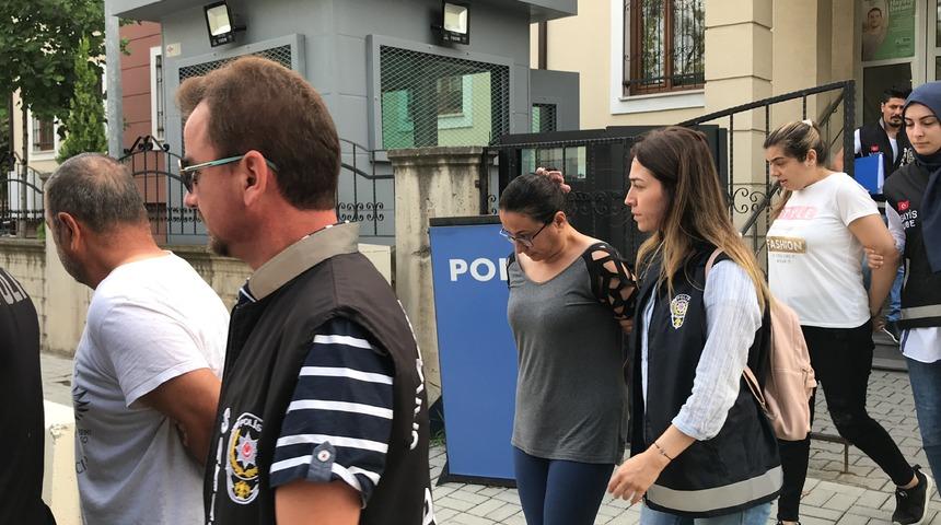 Fuhuş bahanesiyle 104 kişiyi dolandırmışlar!