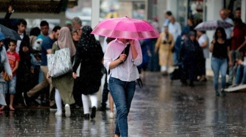 Erzincan ve Erzurum&rsquo;da g&ouml;k g&uuml;r&uuml;lt&uuml;l&uuml; sağanak yağış bekleniliyor