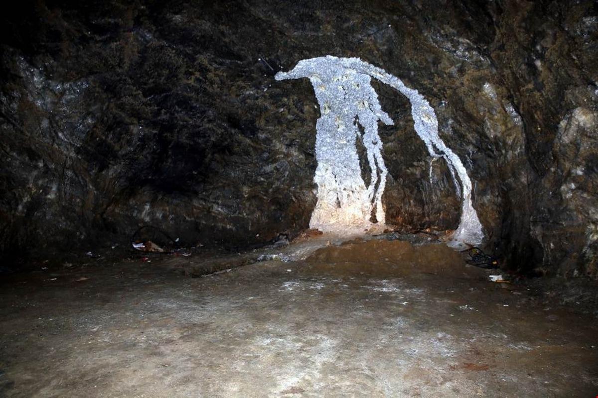 Iğdır'ın tuz mağarası şifa dağıtıyor