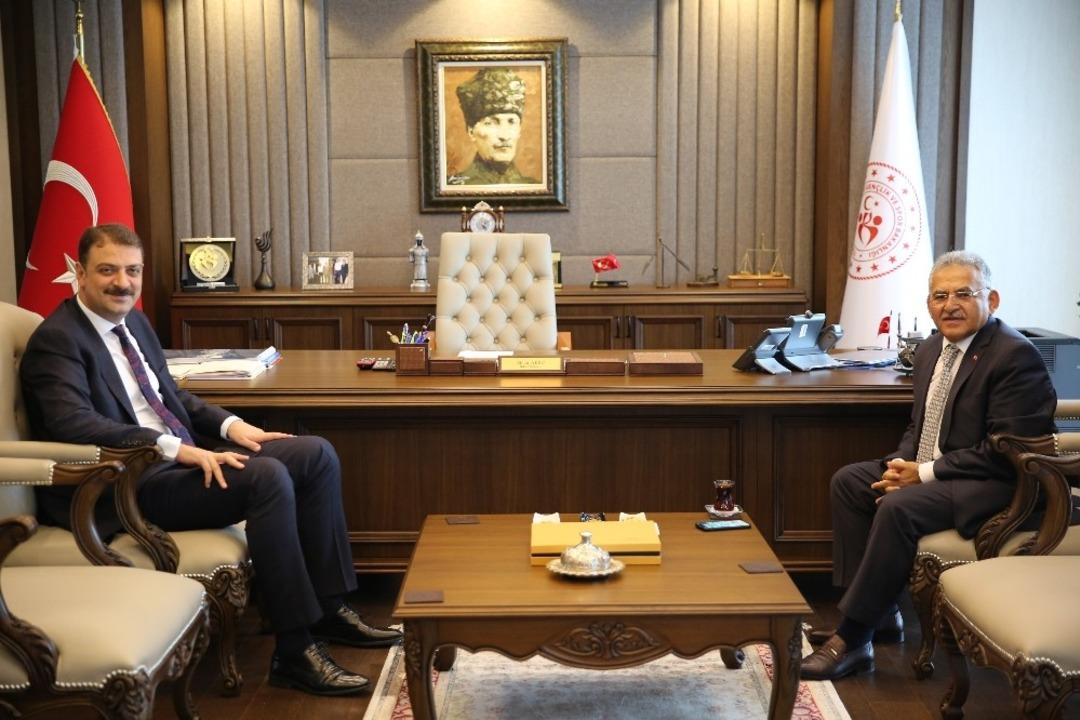 Başkan B&uuml;y&uuml;kkılı&ccedil;, Ankara&rsquo;da bir dizi temasta bulundu