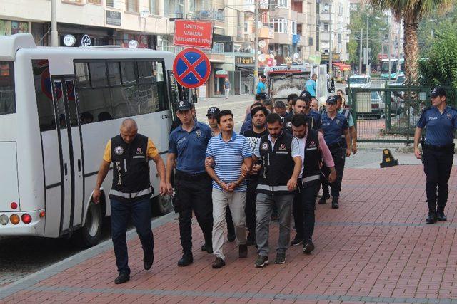 FETÖ operasyonunda gözaltına alınan 13 şüpheli adliyeye sevk edildi