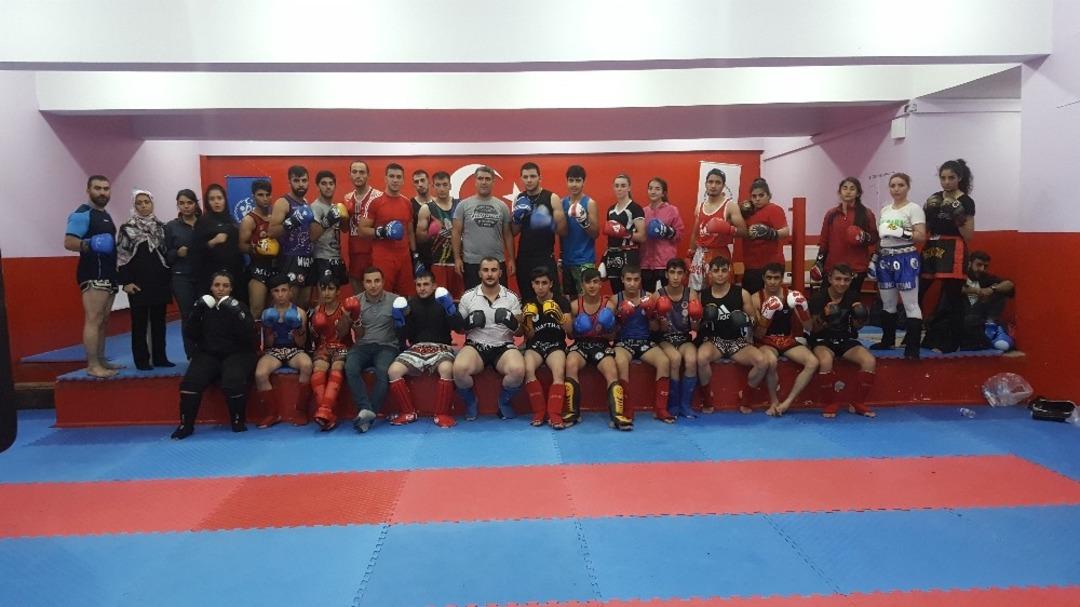 İran ve T&uuml;rk sporcular Tatvan&rsquo;da kampa girdi