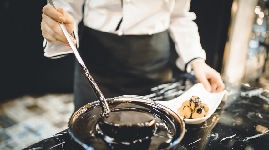 Şeflerden itiraf var! Dışarıda yemek yerken dikkat etmeniz gerekenler