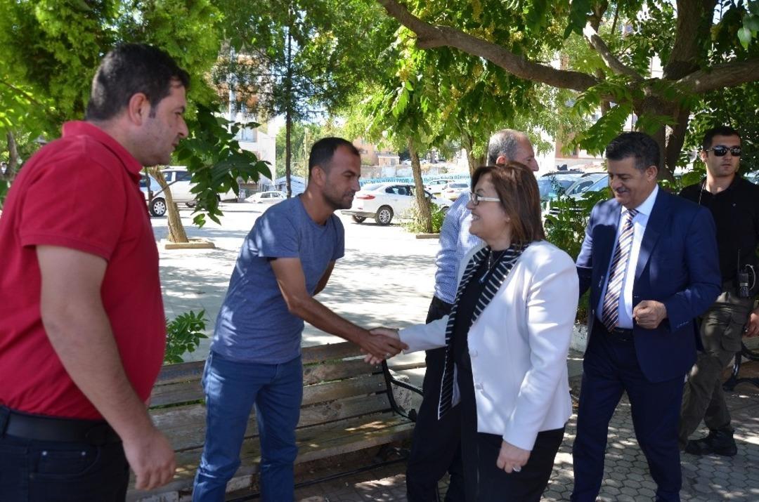 Başkan Fatma Şahin, Şırnak&rsquo;a kitap kafe kuracak