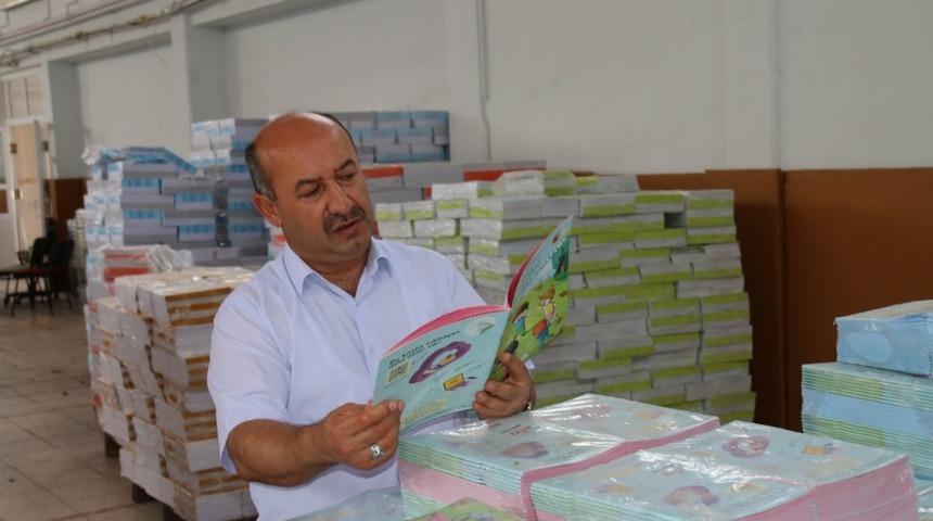 K&uuml;tahya&rsquo;da 838 bin 988 ders kitabı dağıtılacak