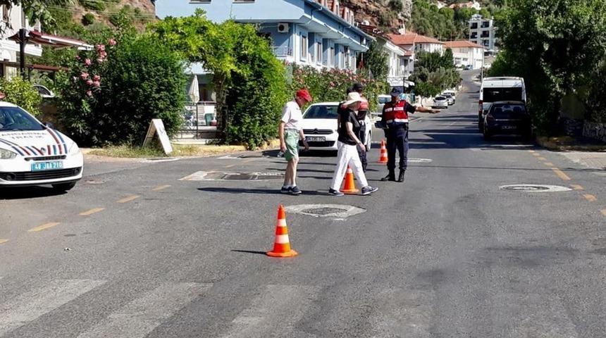 Jandarma’dan ‘Yayaların geçiş üstünlüğü’ denetim