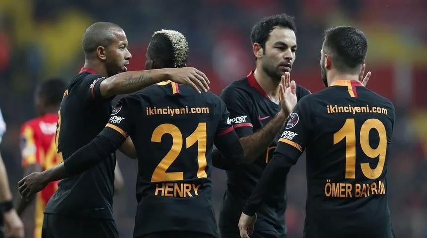 Yeni Malatyaspor Ömer Bayram ve Afriyie Acquah ile anlaştı