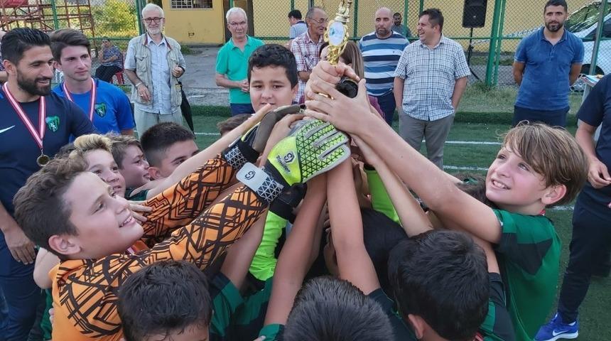 Miniklerde şampiyon Kocaelispor