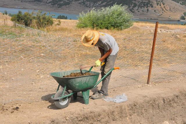 Satala Antik Kent'te kazılar sürüyor