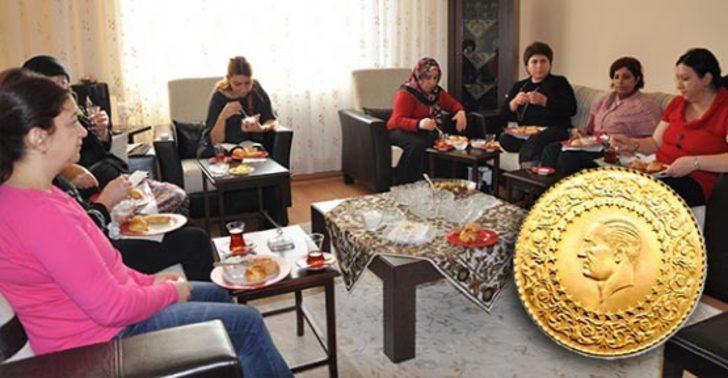 Tatlı Sohbetin Altında Yatan Meydan Muharebesi: Altın G&uuml;nlerinin Demirbaşı 5 Farklı Kadın Karakteri 