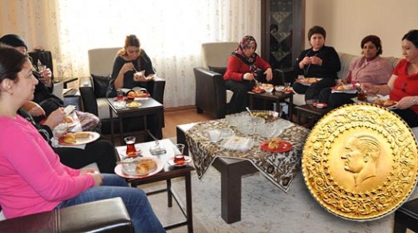 Tatlı Sohbetin Altında Yatan Meydan Muharebesi: Altın G&uuml;nlerinin Demirbaşı 5 Farklı Kadın Karakteri 
