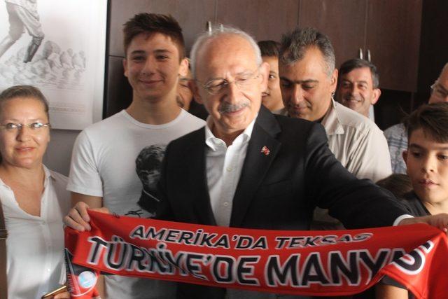 Kılıçdaroğlu Manyas’ta vatandaşlara seslendi