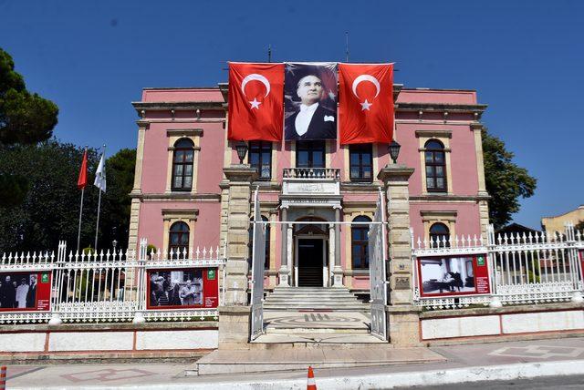 Edirne'de 'belediye bandosunun Zigetvar seferi' tartışması