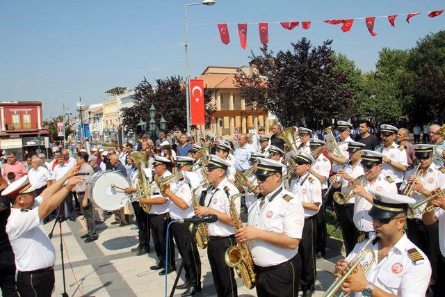 Edirne'de 'belediye bandosunun Zigetvar seferi' tartışması