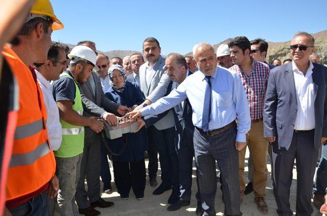 Hakkari Üniversitesinin 2. etabı başladı