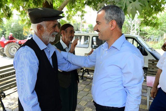 Başkan Çınar, Dilek Mahallesindeki çalışmaları inceledi