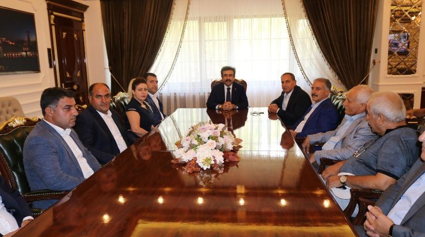 Sanayicilerden kayyuma destek ziyareti