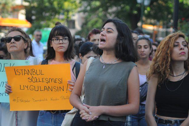 Eskişehirli kadınlar Emine Bulut cinayetini protesto etti