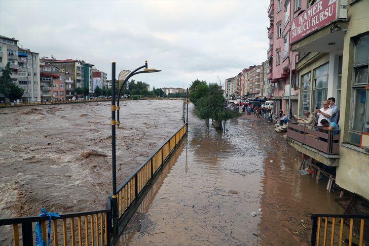 GÜNCELLEME 4 - Samsun'da sağanak G4