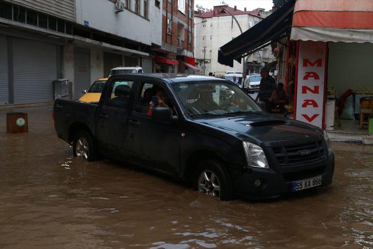 GÜNCELLEME 4 - Samsun'da sağanak G5