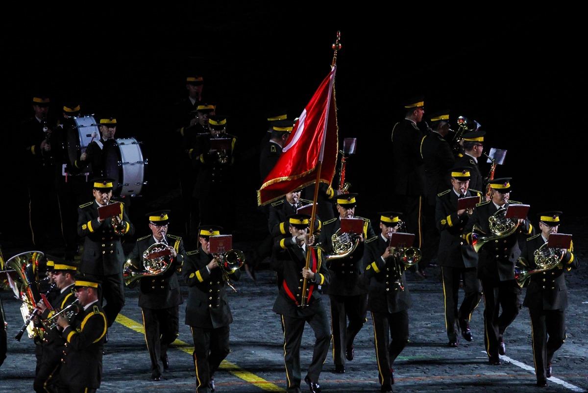 Kızıl Meydan'da T&uuml;rk mızıkasının g&ouml;sterisi