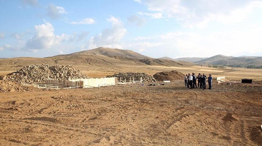 Vali Epcim, toplu ahır projelerini inceledi