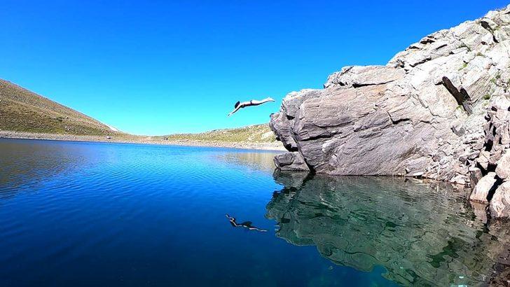 Uludağ'ın göllerinde kışın yürüdüler, yazın yüzdüler G4