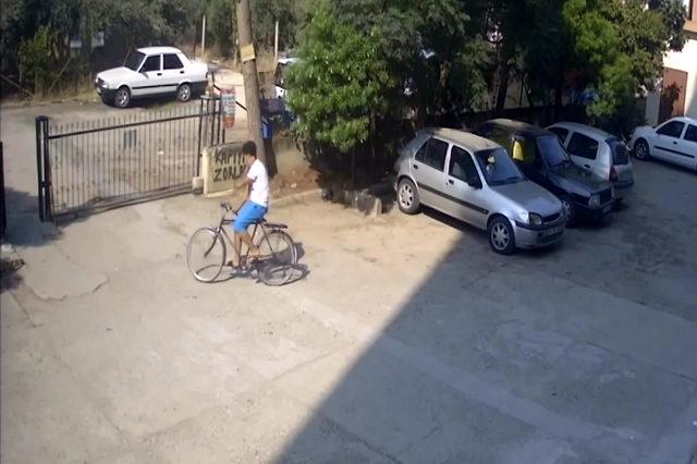 Bisiklet hırsızını elindeki dövmesi ele verdi