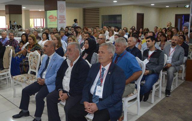 Balkanlardaki Türk çocukları için Türkçe Öğreten Eğiticilerin Eğitimi