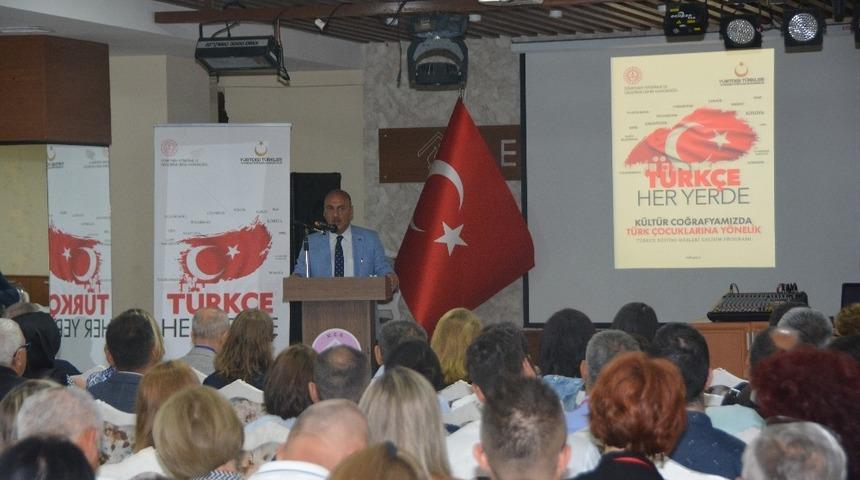 Balkanlardaki T&uuml;rk &ccedil;ocukları i&ccedil;in T&uuml;rk&ccedil;e &Ouml;ğreten Eğiticilerin Eğitimi