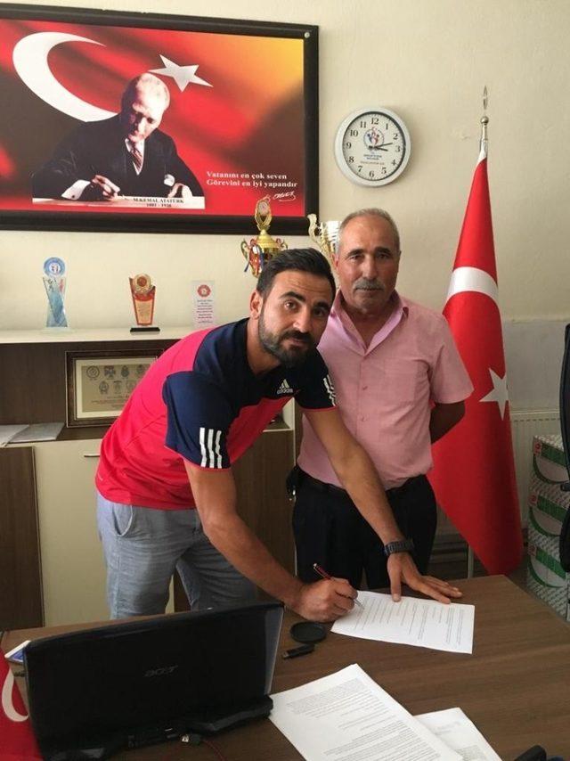 Salihli Emirspor yeni hocasını buldu