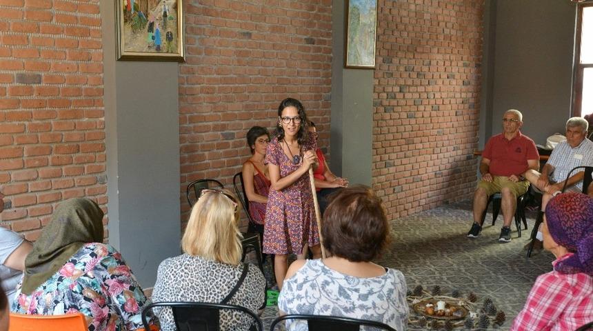 Çiftekuyular’da büyüklere masallar