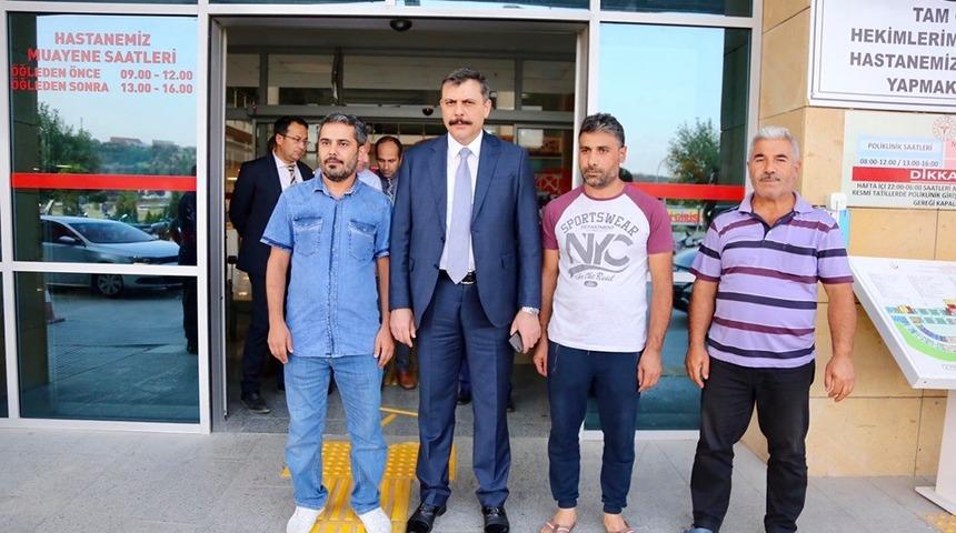 Vali Çiftçi’den maganda kurşunuyla yaralanan Muhammed Efe’nin ailesine ziyaret