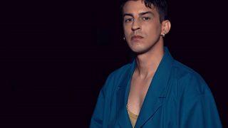 Norm Ender: Şapka düştü kel göründü