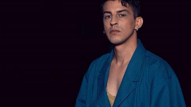 Norm Ender: Şapka düştü kel göründü