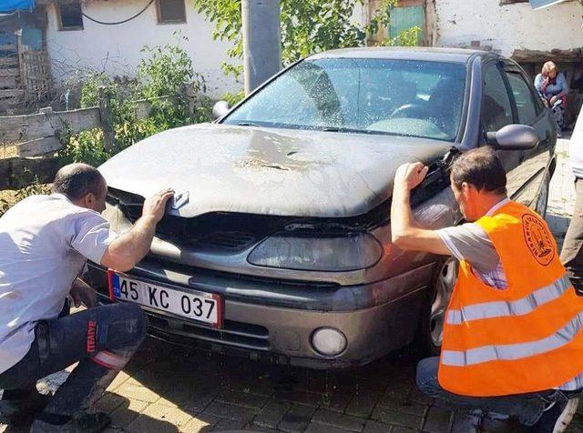 Hisarcık’ta park halindeki otomobilde yangın 1